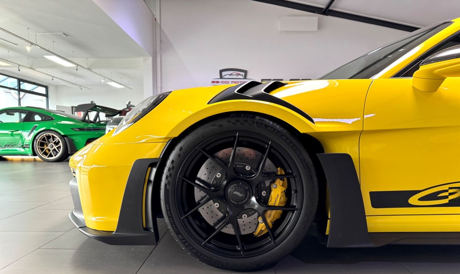 Porsche 911-992 GT3 RS WEISSACH KERAMIK-PCCB LIFT CARBON foto 24