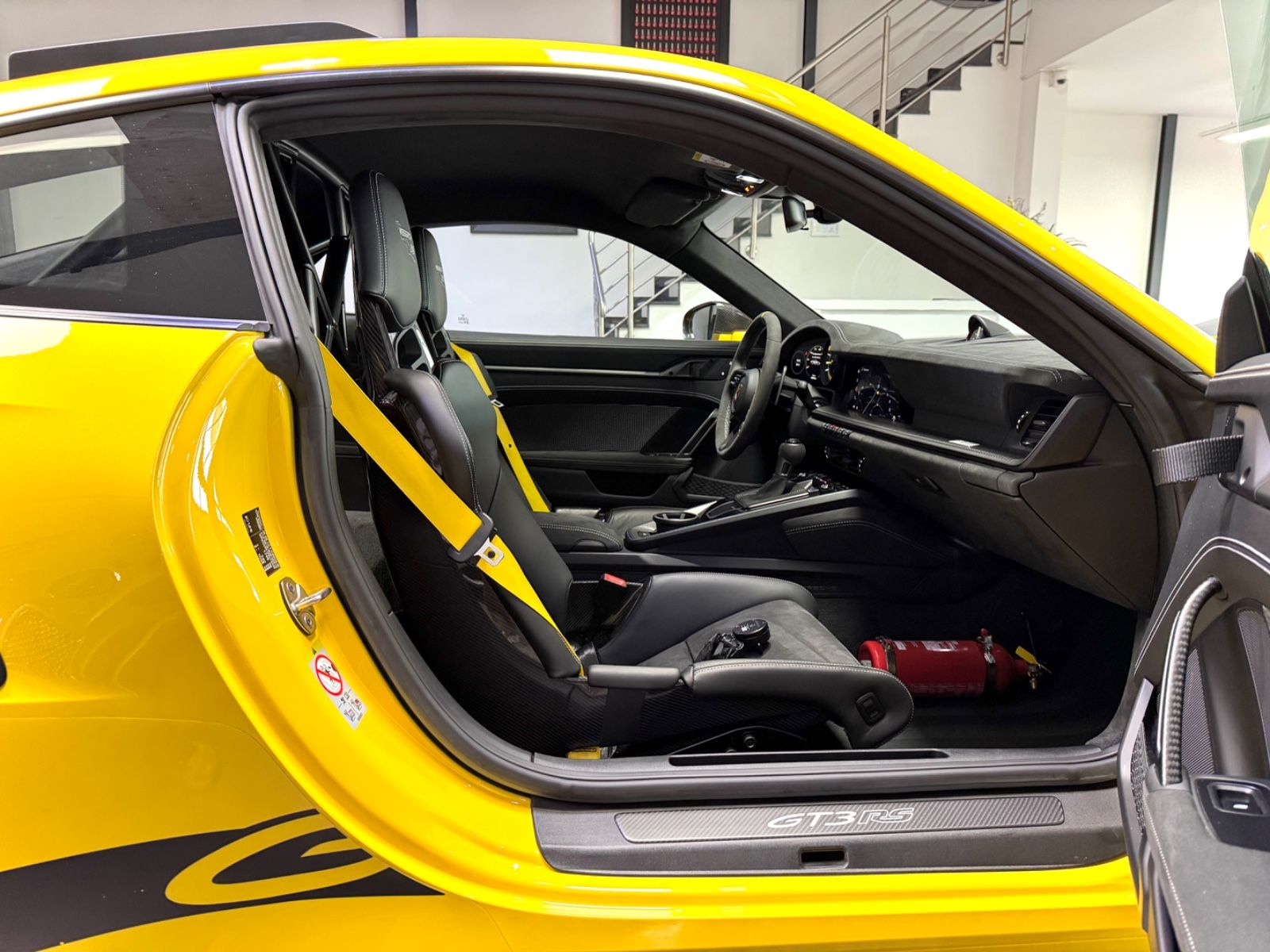 Porsche 911-992 GT3 RS WEISSACH KERAMIK-PCCB LIFT CARBON foto 9