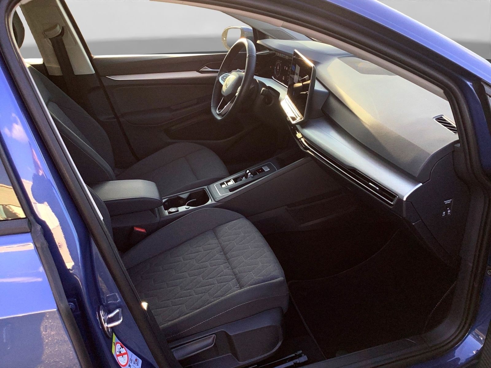 Volkswagen Golf 2.0 TDI DSG 150PS LIFE LM17 NAVI HuD SITZHZ foto 4