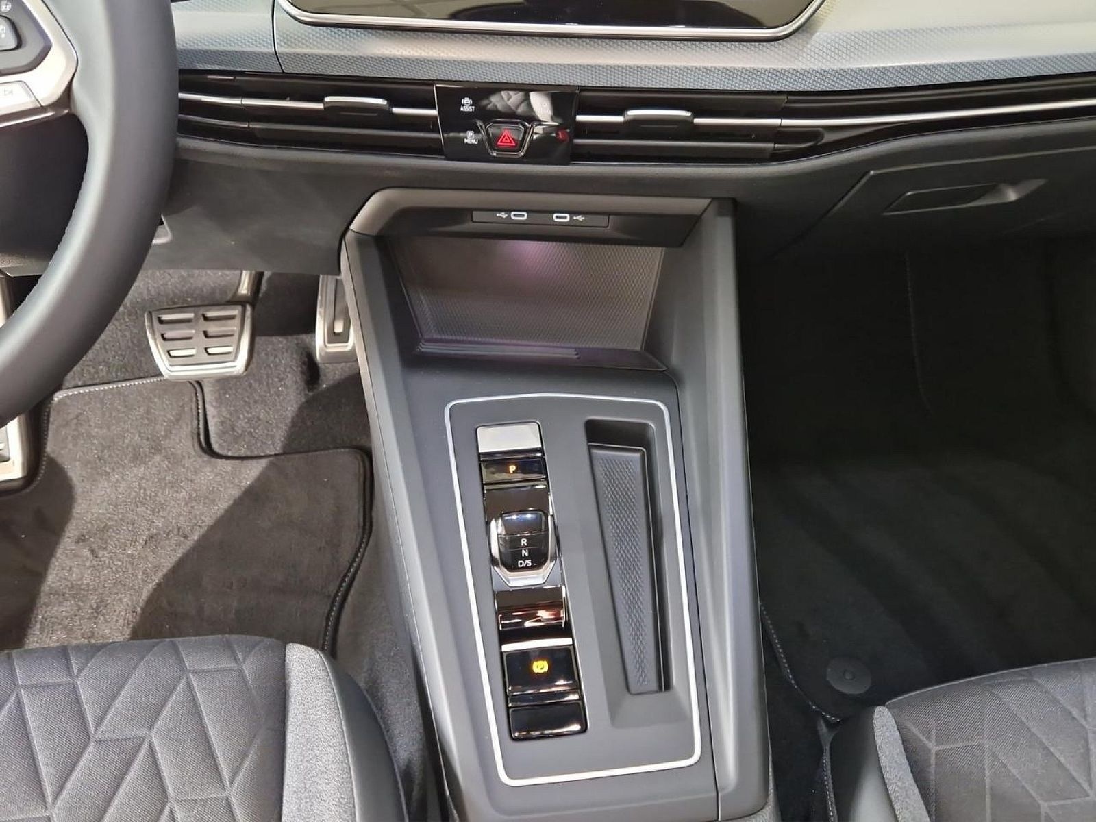 Volkswagen Golf Variant ENERGY 1.5 l eTSI OPF 110 kW (150 P foto 16