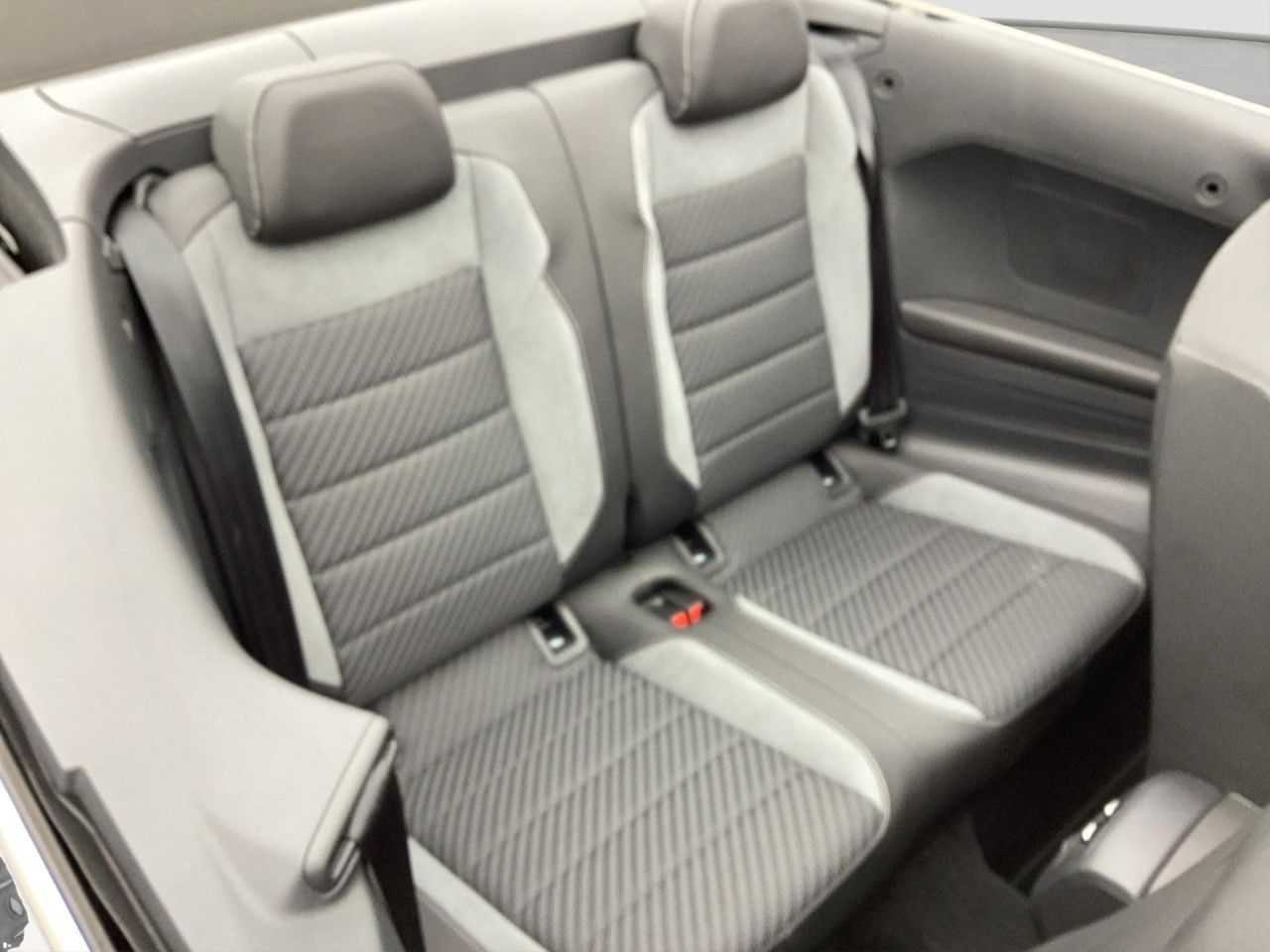 Volkswagen T-Roc Cabriolet R-Line 1.5 TSI DSG Navi LED foto 14