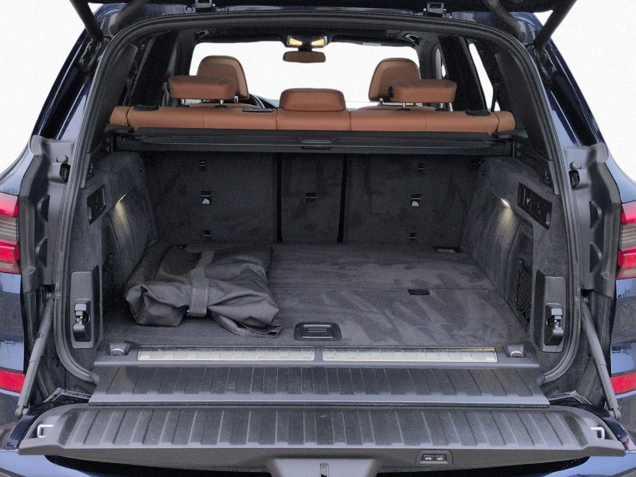 BMW X5 xD 45e M SPORT Laser 2-AchsLuft DAPr Pano AHK foto 16
