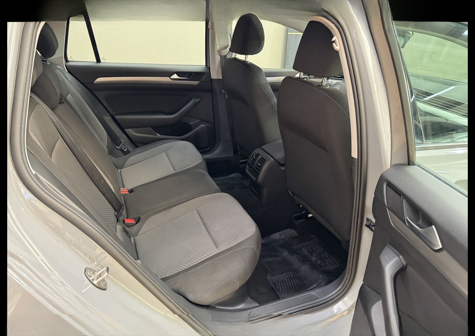 Volkswagen Passat Variant Conceptline 2.0 TDI DSG Kamera foto 16