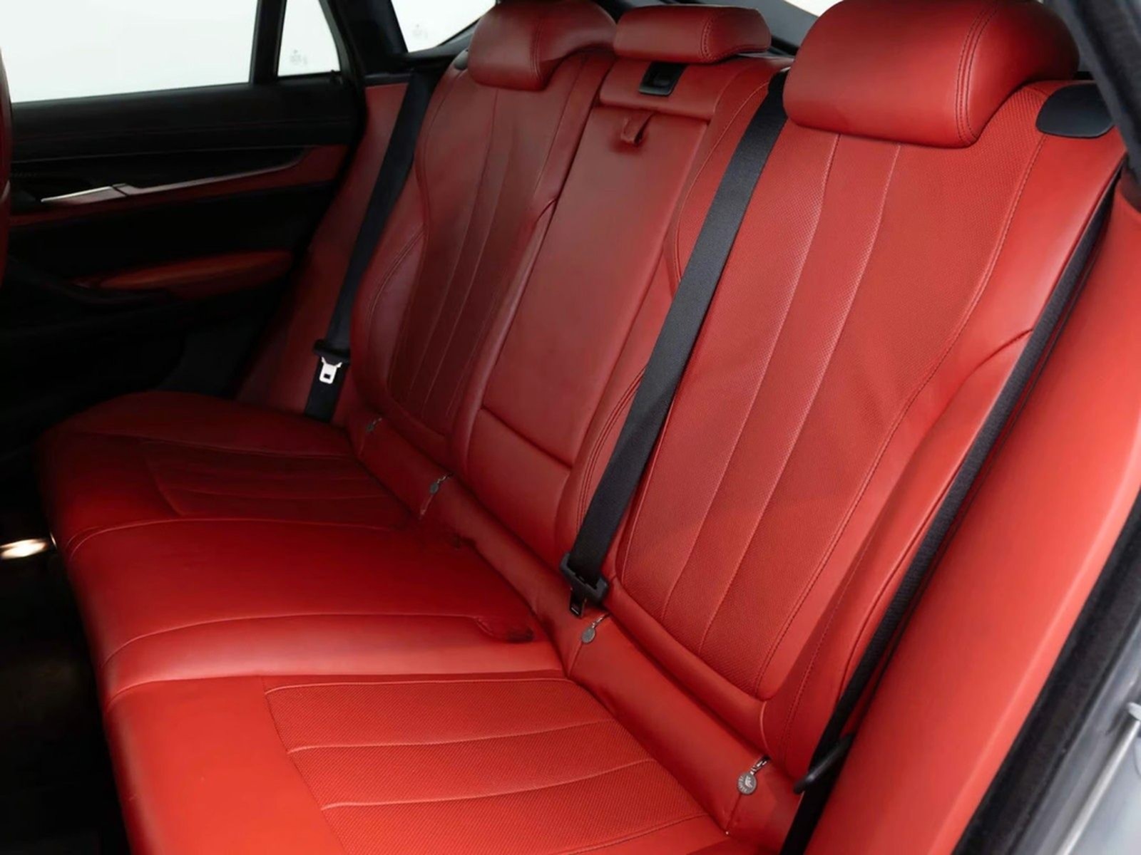 BMW X6M 114 000 km M-Drive Pack Wint Set 100% OK foto 3