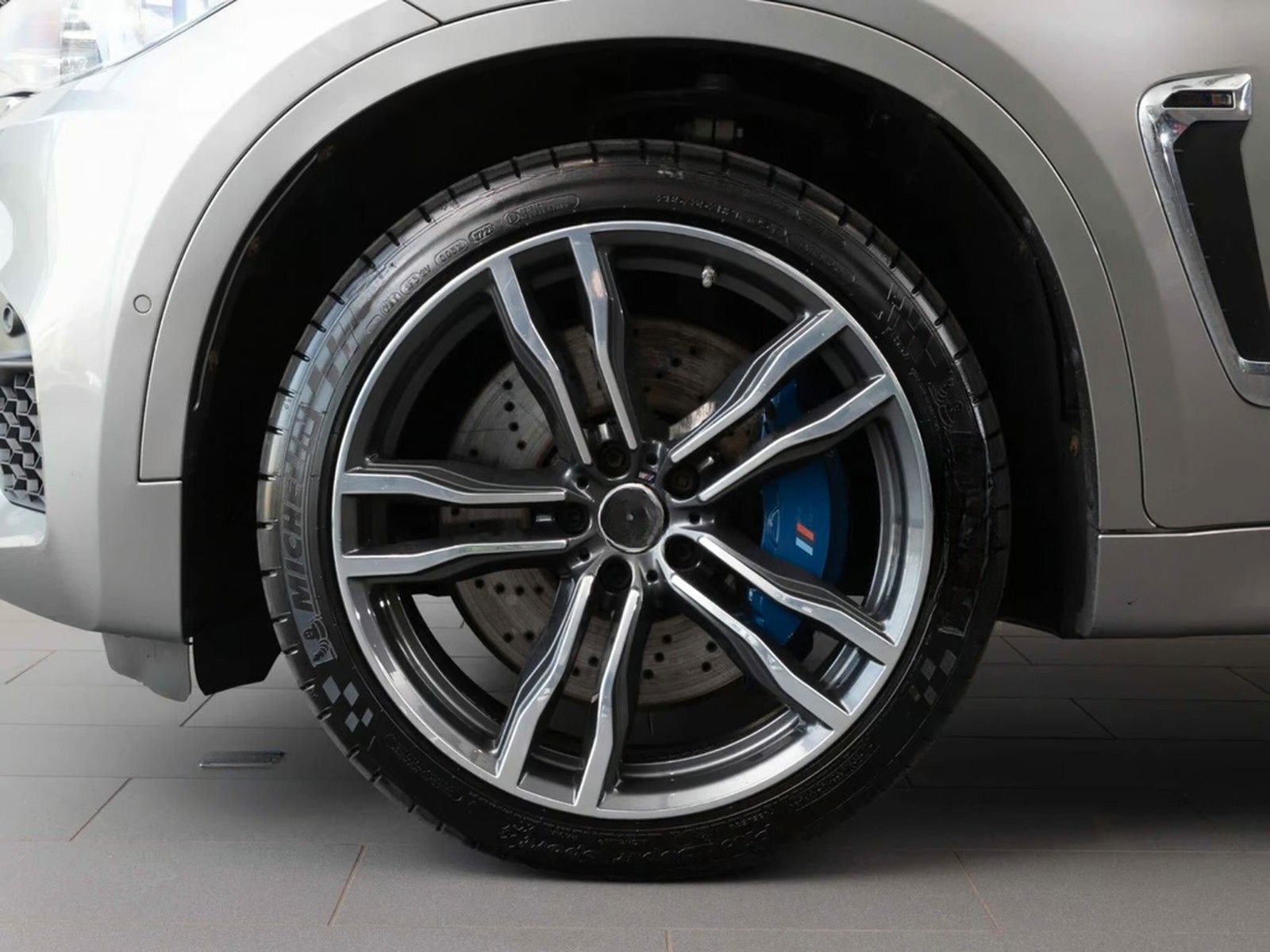 BMW X6M 114 000 km M-Drive Pack Wint Set 100% OK foto 6