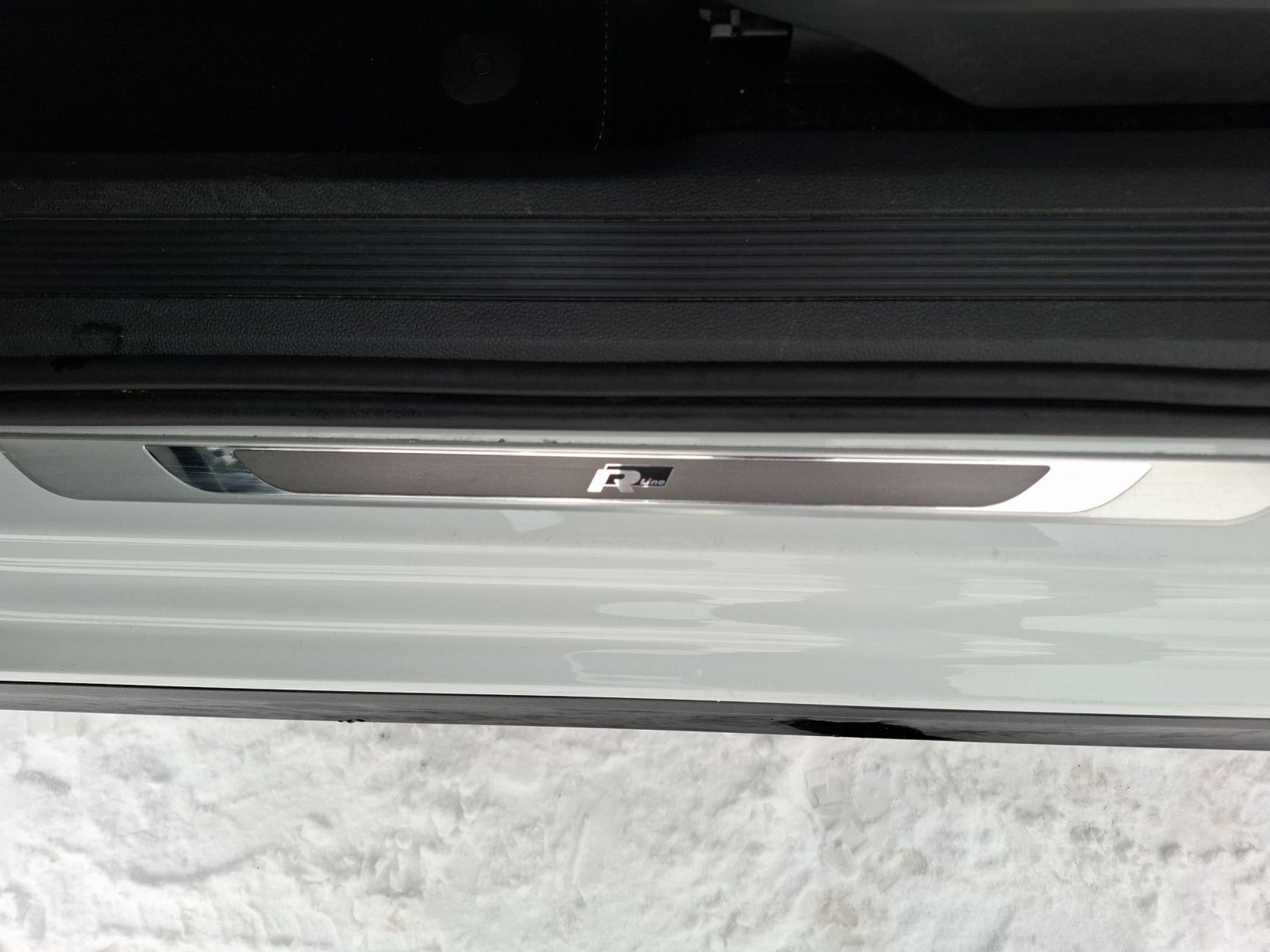 Volkswagen Touran 2.0 TDI R-Line LED Navi ACC AHK 7-Sitze S foto 25