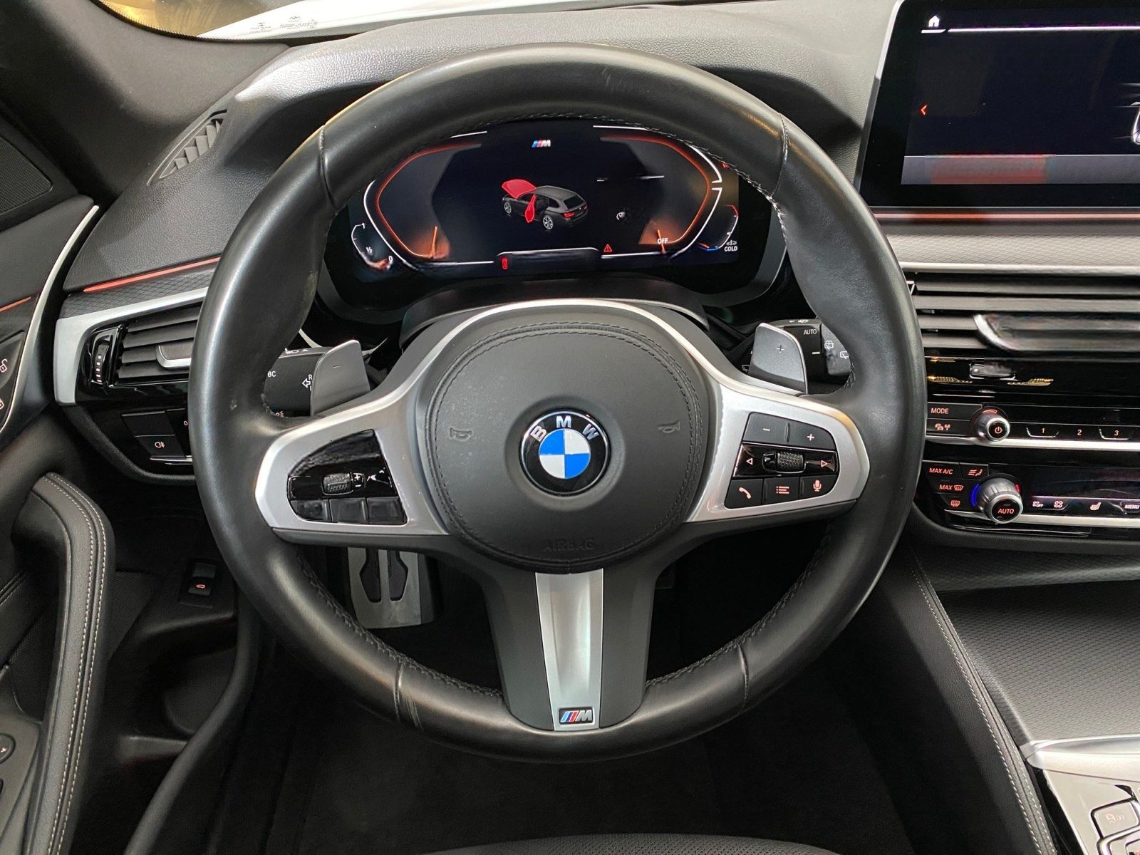 BMW 530d Touring M Sport LiveCockpitProf Head-Up foto 8