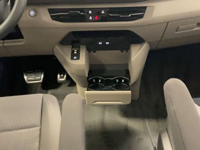 Volkswagen T7 Multivan 2.0 TDI DSG Goal 7SI AHK PANO NAVI 1 foto 15