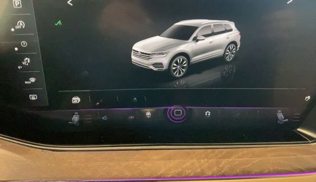 Volkswagen Touareg 3.0 TDI Atmosphere AHK MATRIX PANO STAND foto 24