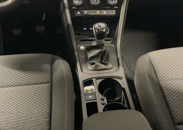 Volkswagen Touran 1.5 TSI Comfortline 7SI AHK NAVI ALLWETTE foto 15