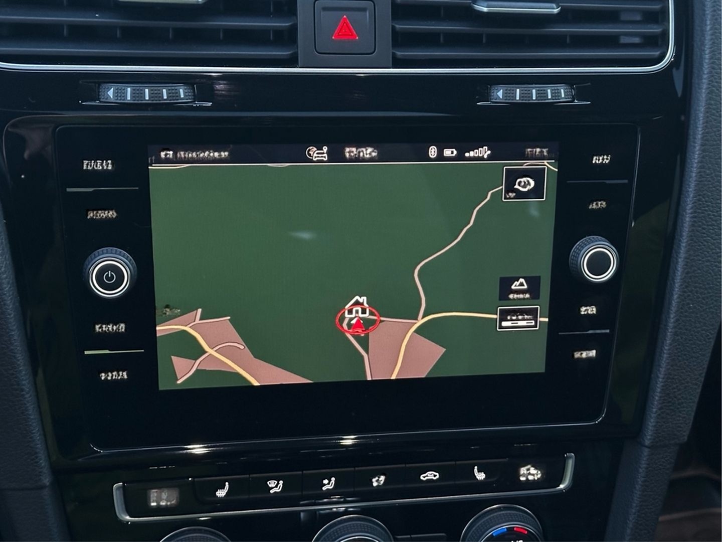 Volkswagen Golf GTI Perform. DSG AHK Pano Navi LED ACC DCC  foto 18