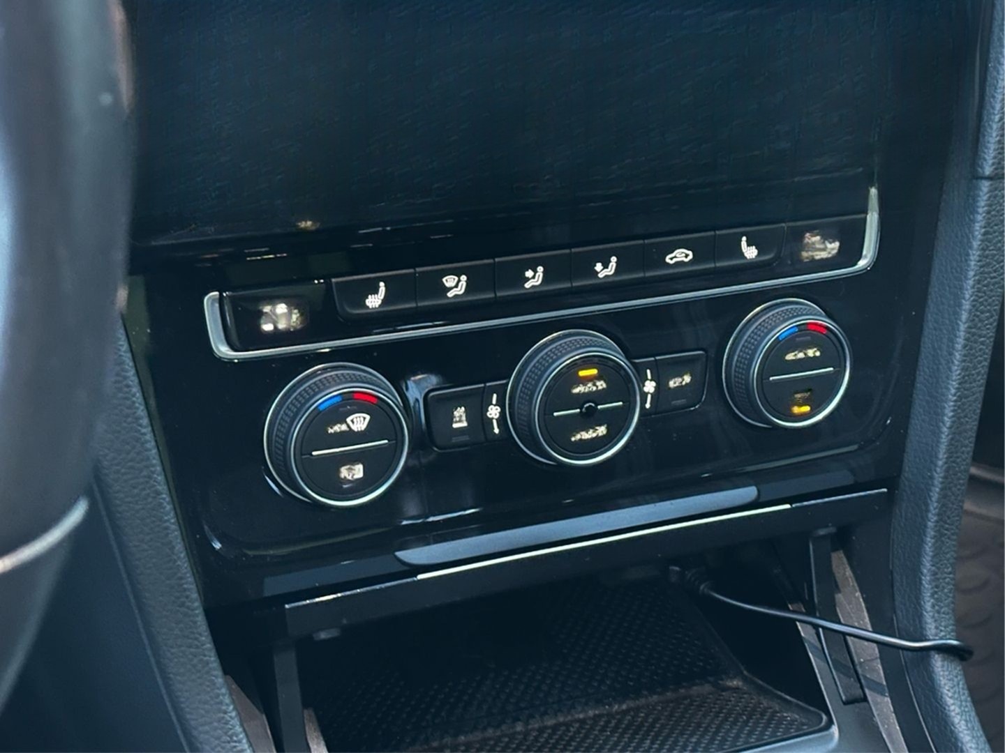 Volkswagen Golf GTI Perform. DSG AHK Pano Navi LED ACC DCC  foto 23