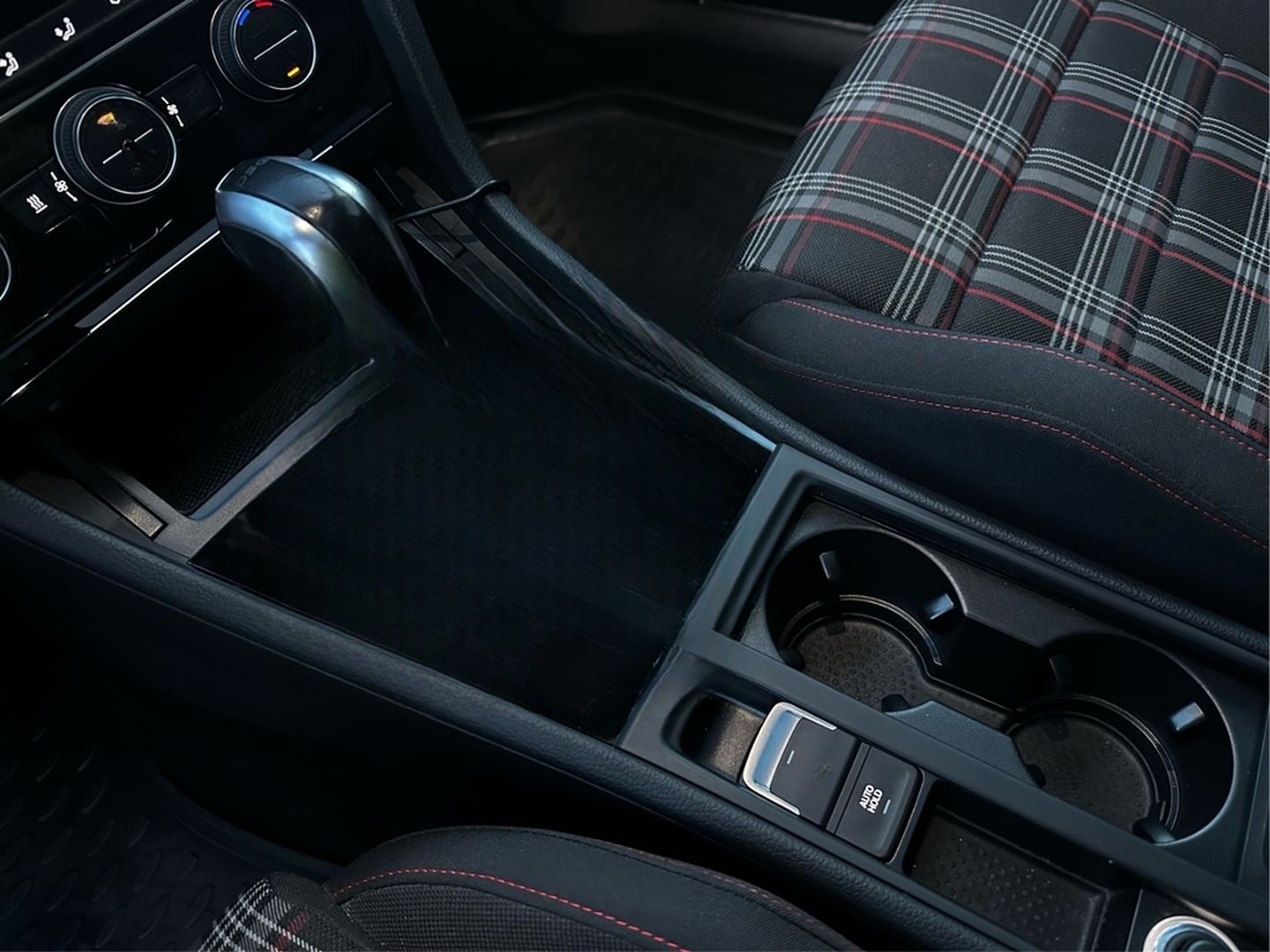 Volkswagen Golf GTI Perform. DSG AHK Pano Navi LED ACC DCC  foto 24