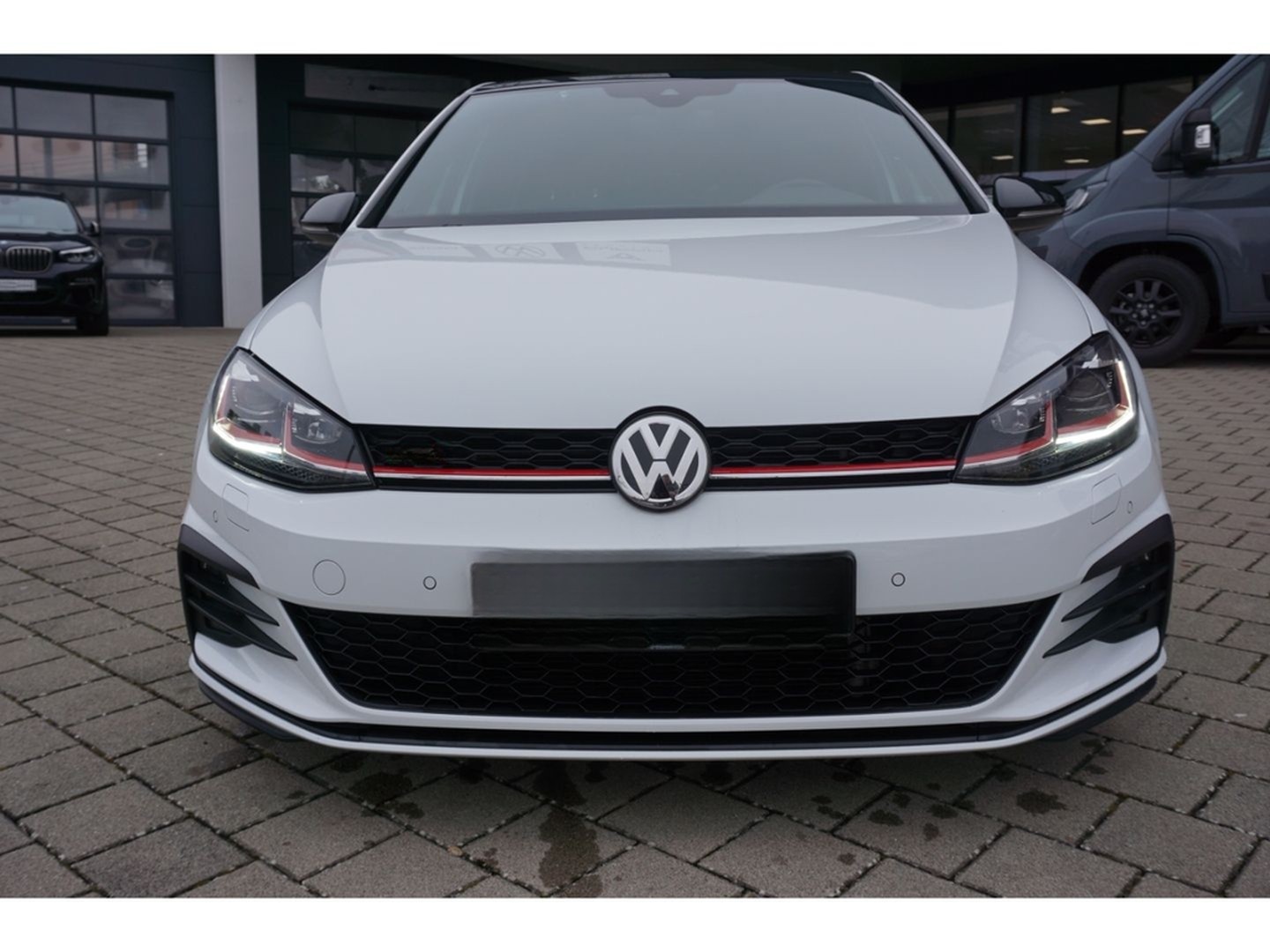 Volkswagen Golf GTI Perform. DSG AHK Pano Navi LED ACC DCC  foto 9