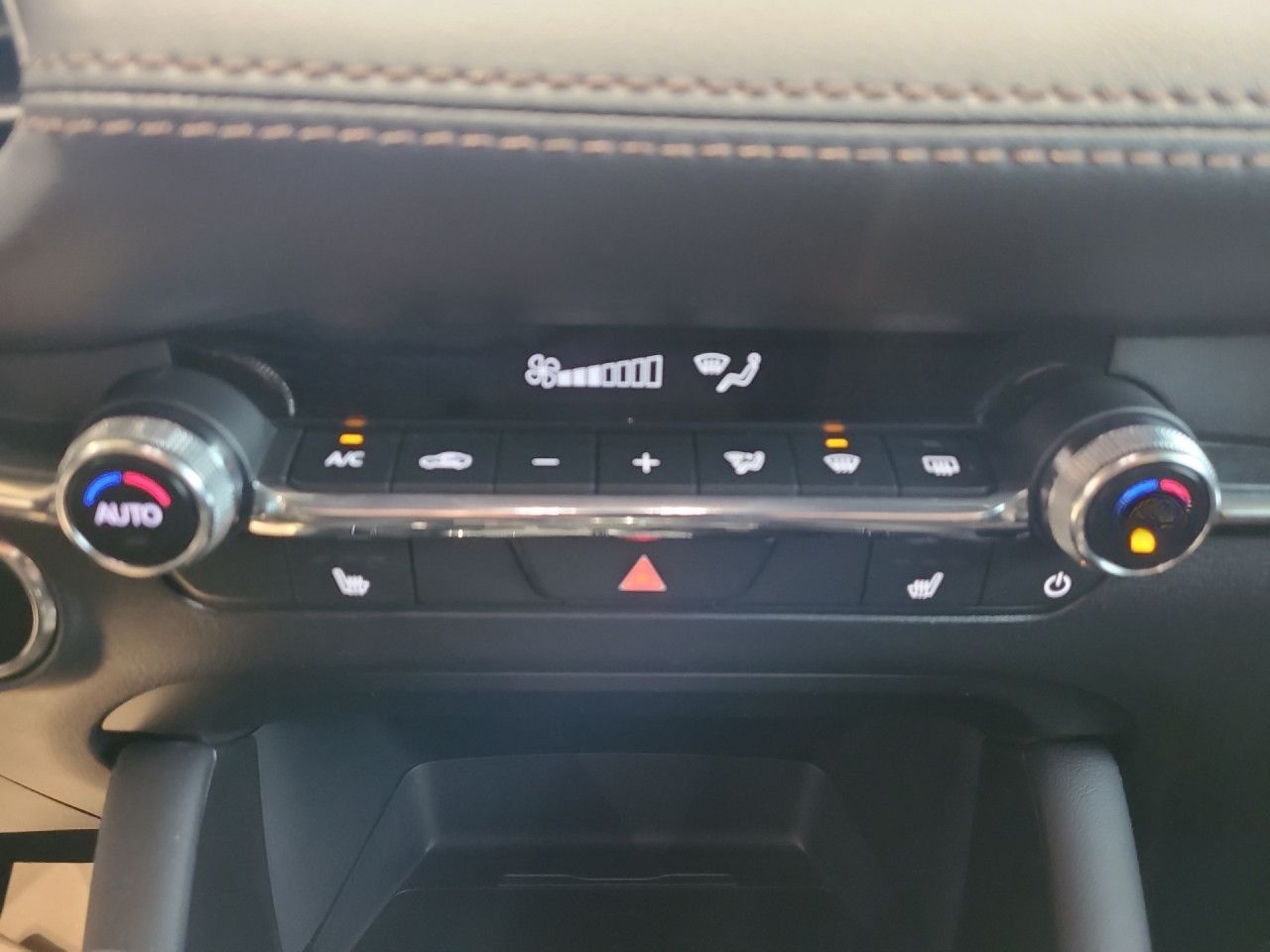 Mazda 3 Exclusive-Line Bluetooth Head Up Display Navi foto 21