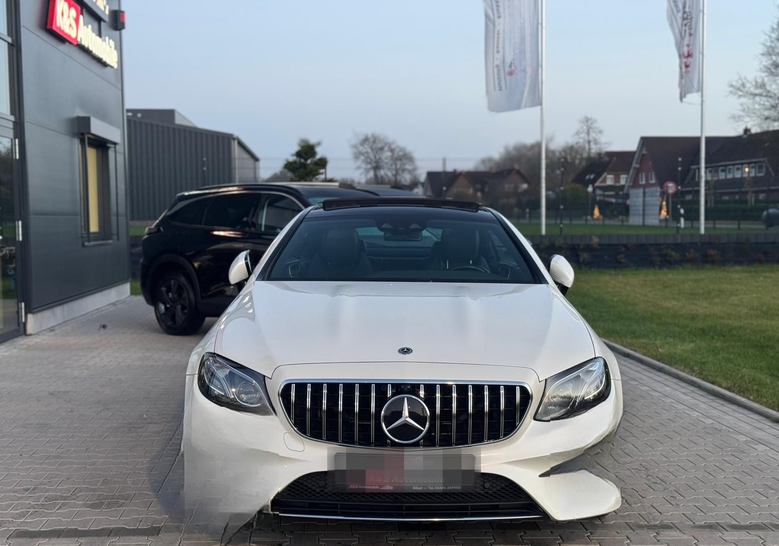 Mercedes-Benz E 350 COUPE*SHZ*WILDSCREEN*CARPLAY*PANO* foto 2