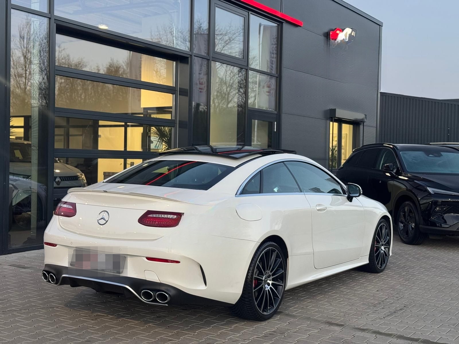Mercedes-Benz E 350 COUPE*SHZ*WILDSCREEN*CARPLAY*PANO* foto 4