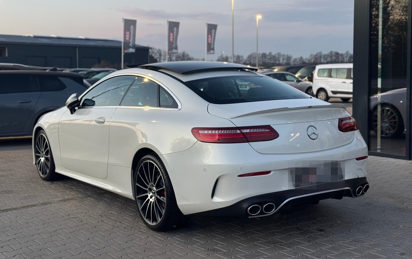 Mercedes-Benz E 350 COUPE*SHZ*WILDSCREEN*CARPLAY*PANO* foto 6