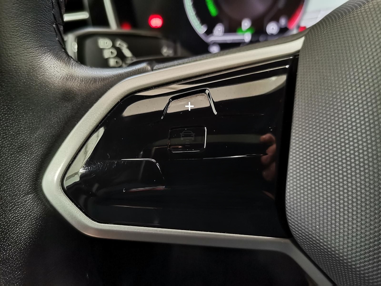 Volkswagen Touareg 3.0 V6 TSI DSG Elegance 4Motion eHybrid  foto 22