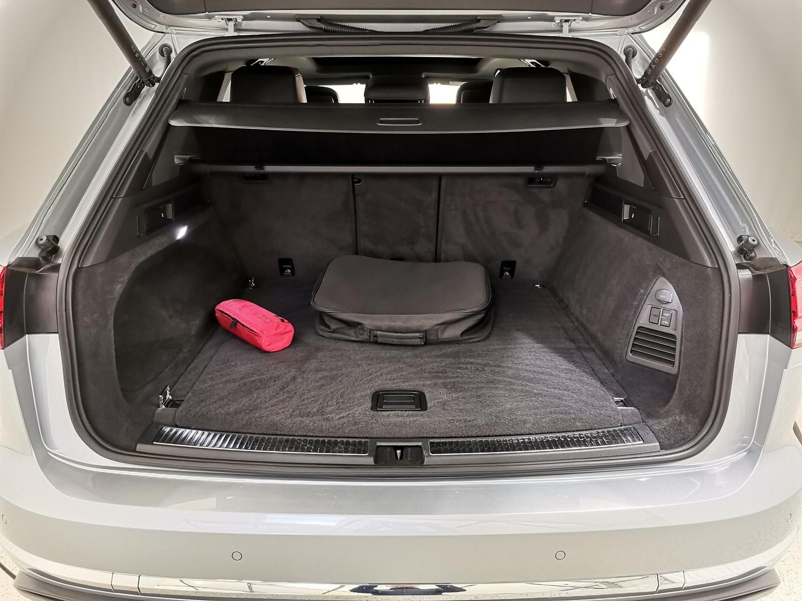 Volkswagen Touareg 3.0 V6 TSI DSG Elegance 4Motion eHybrid  foto 25