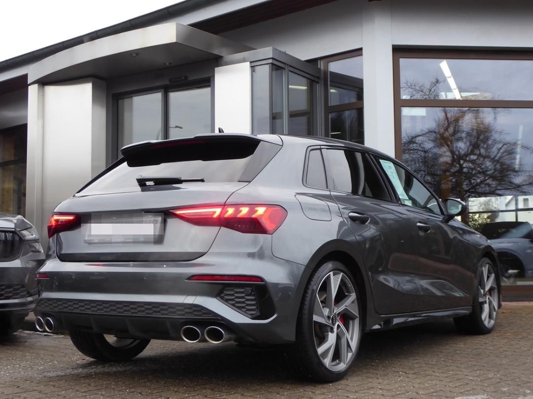 Audi S3 Sportback 2.0 TFSI quattro foto 3