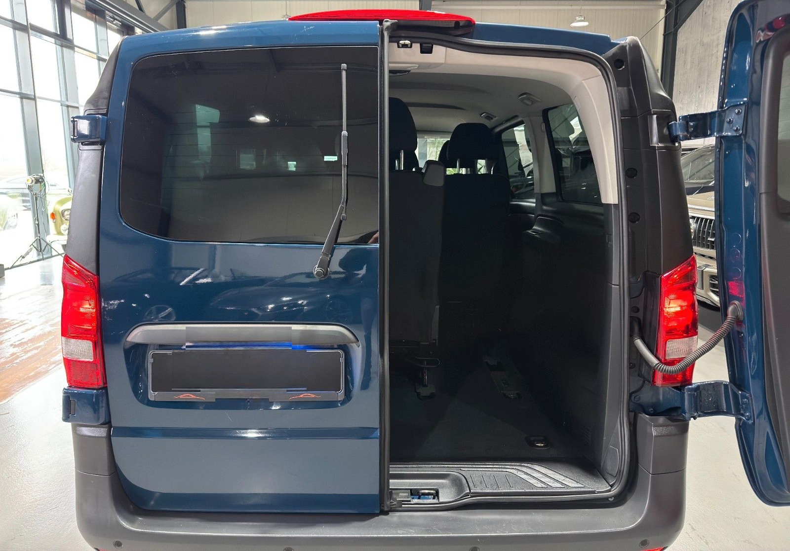 Mercedes-Benz Vito Tourer/111/CDI/FWD/lang/STHZ/7.SITZER/COC foto 6