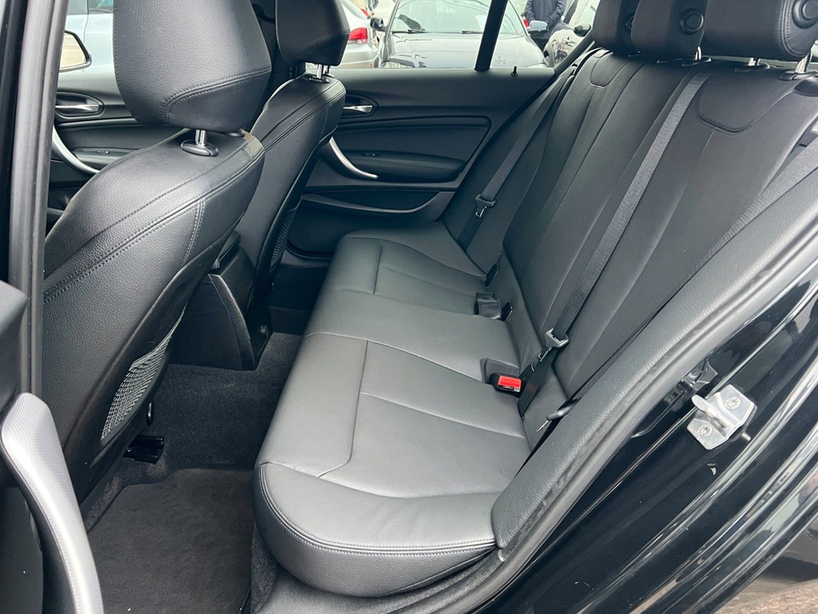 BMW M135 i xDrive *AUTOMATIK*LEDER*NAV.PROF* foto 13