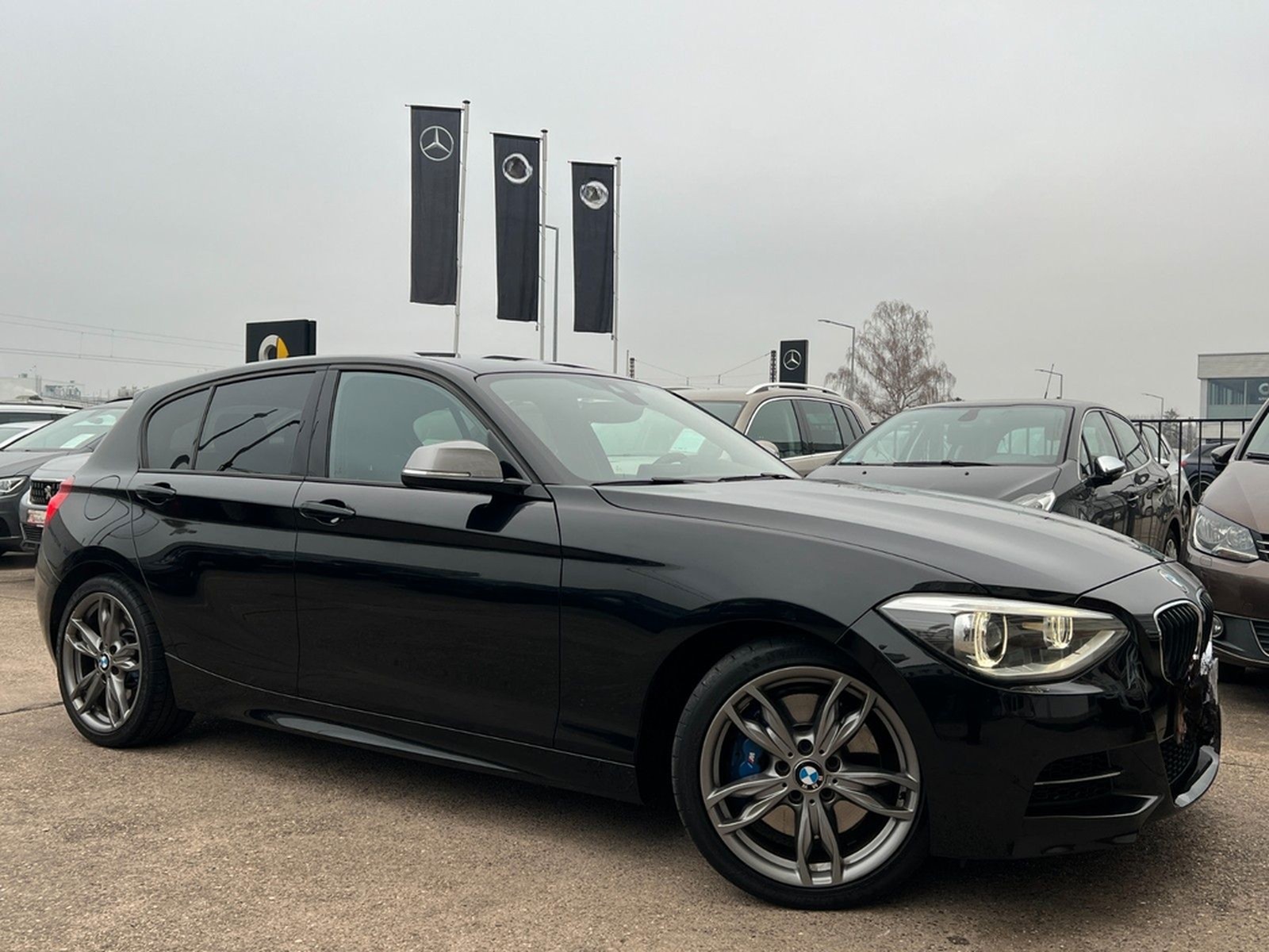 BMW M135 i xDrive *AUTOMATIK*LEDER*NAV.PROF* foto 15