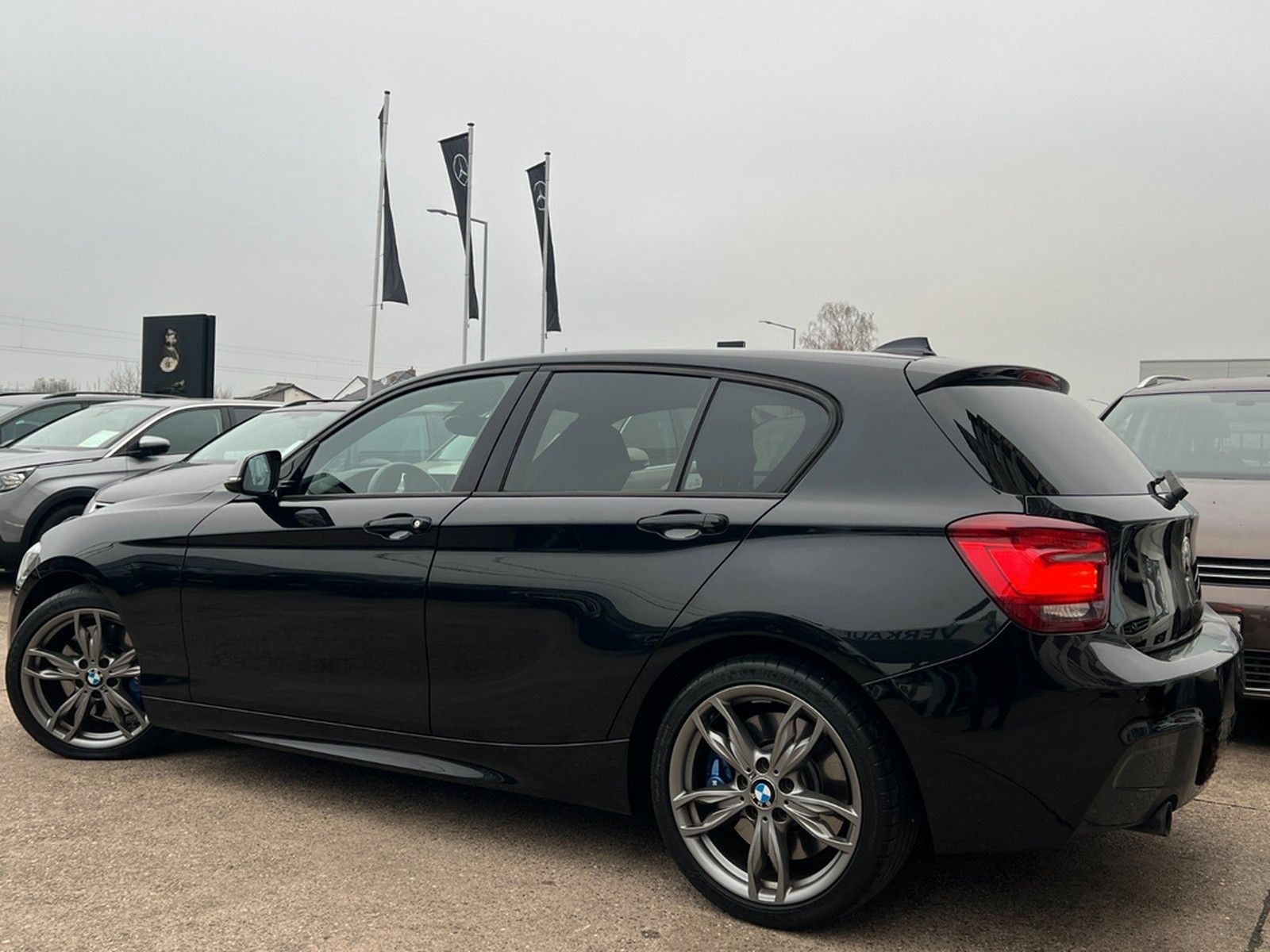 BMW M135 i xDrive *AUTOMATIK*LEDER*NAV.PROF* foto 17
