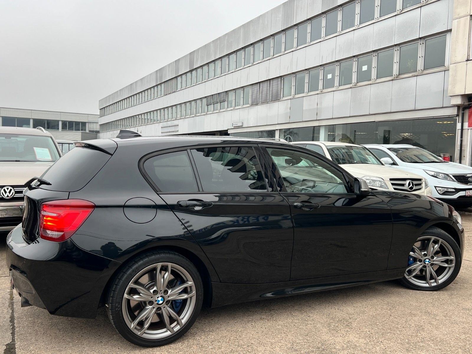 BMW M135 i xDrive *AUTOMATIK*LEDER*NAV.PROF* foto 18