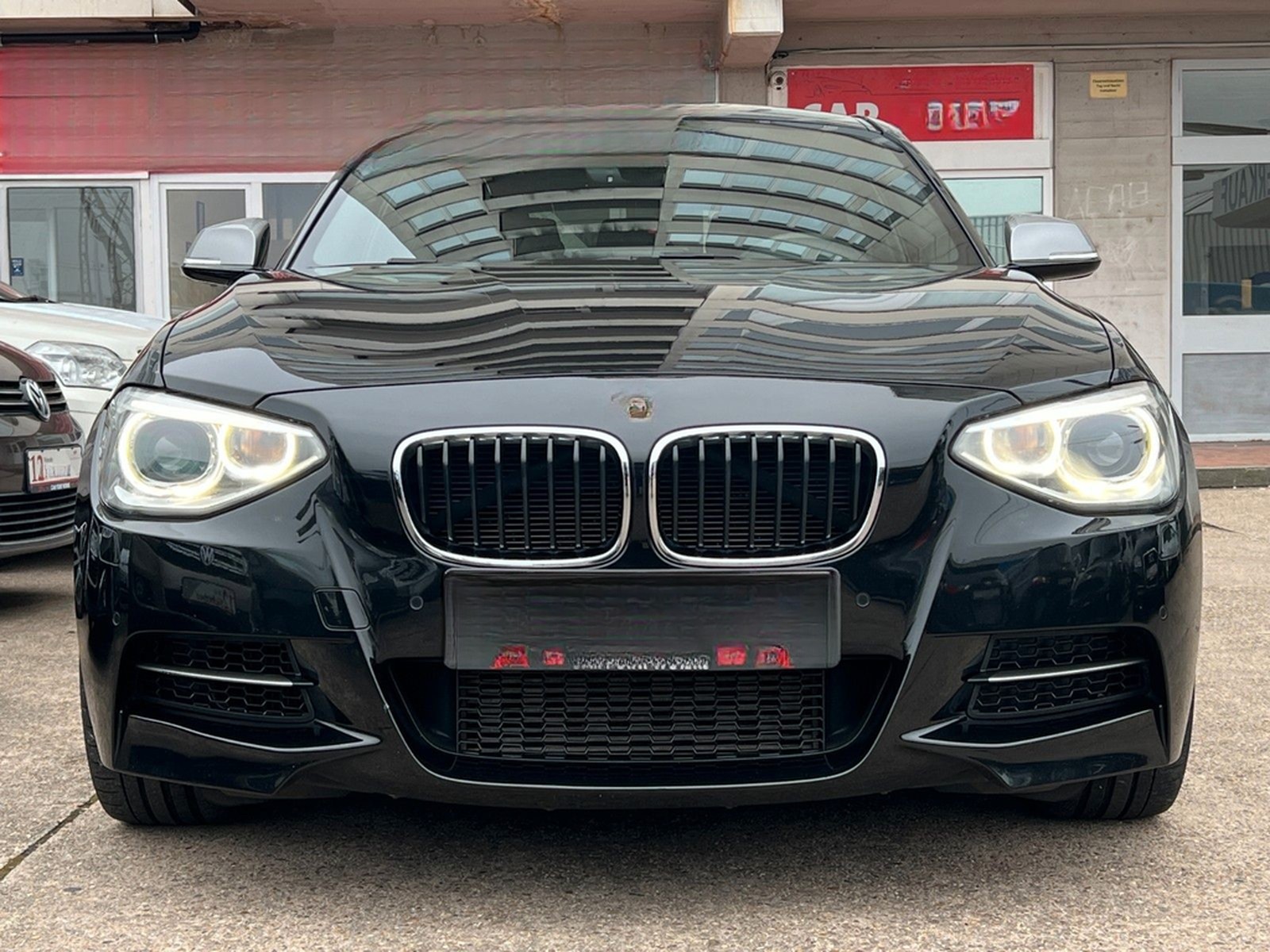 BMW M135 i xDrive *AUTOMATIK*LEDER*NAV.PROF* foto 3
