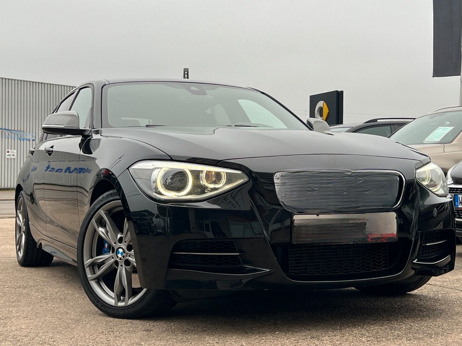 BMW M135 i xDrive *AUTOMATIK*LEDER*NAV.PROF* foto 4