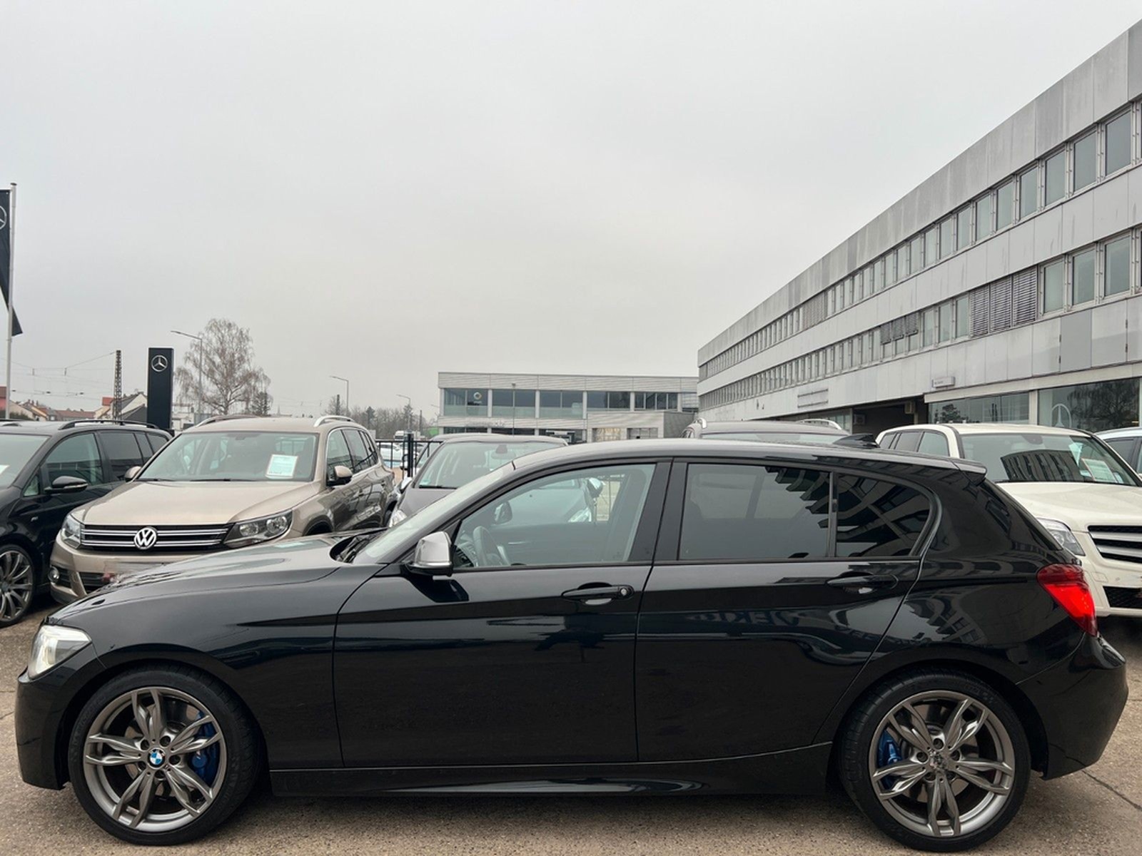 BMW M135 i xDrive *AUTOMATIK*LEDER*NAV.PROF* foto 5