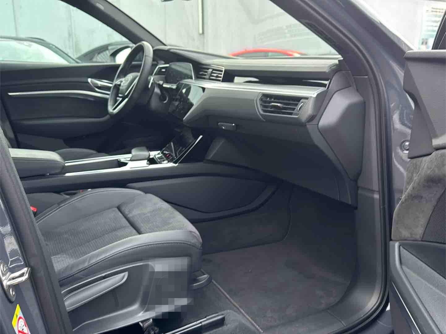 Audi Q8 e-tron Sportback 50 S line ACC BLACK 21Z KAM. foto 14