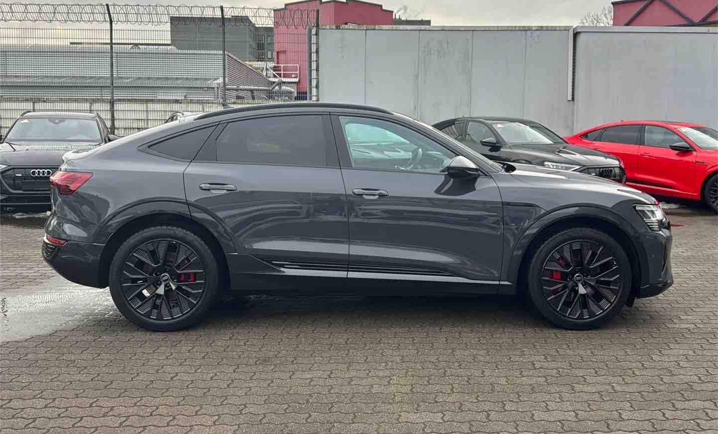 Audi Q8 e-tron Sportback 50 S line ACC BLACK 21Z KAM. foto 6