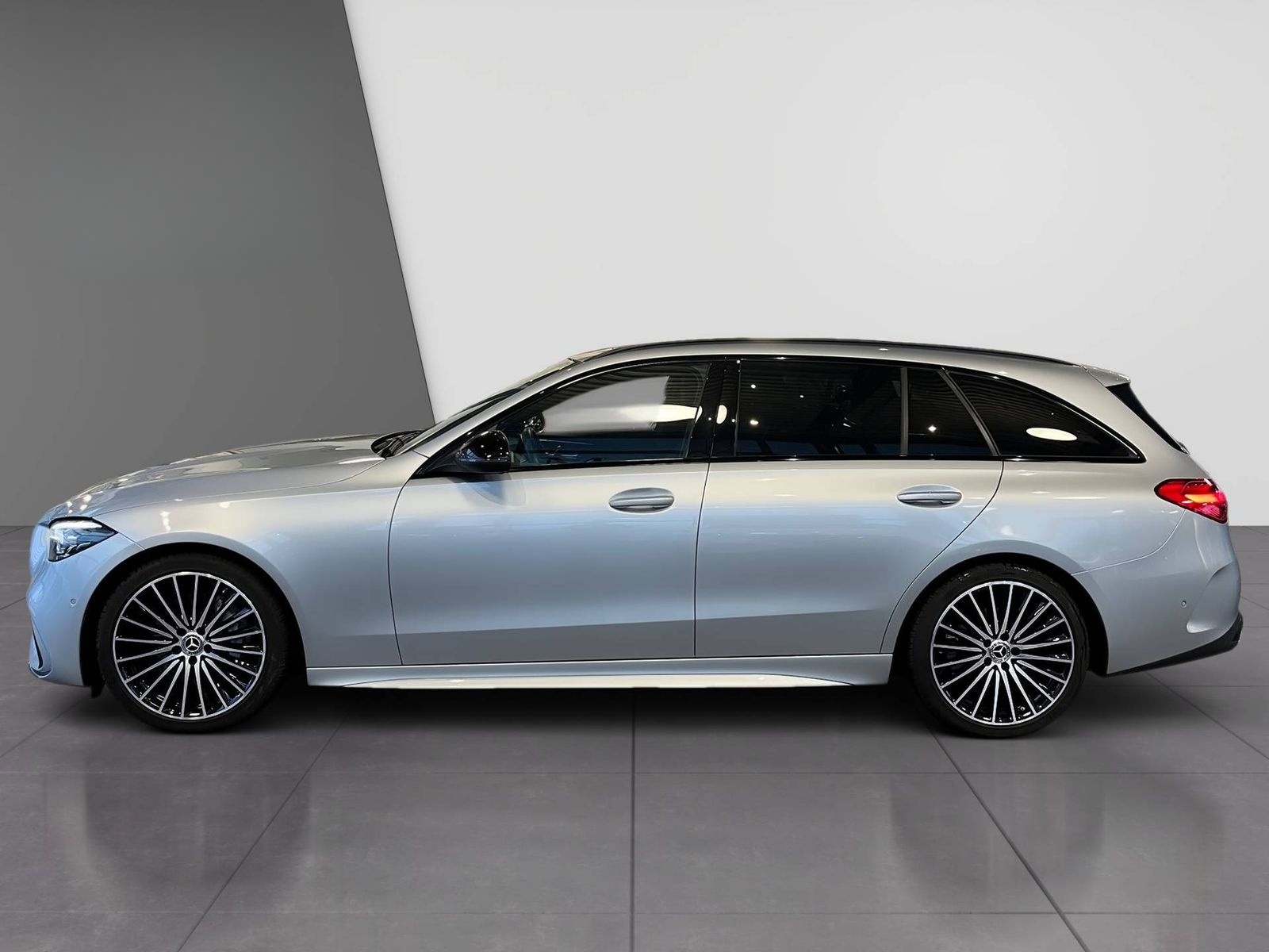 Mercedes-Benz C 220 d 4M T AMG+MBUX+Night+Pano+Distr+Kam+SOUND foto 5