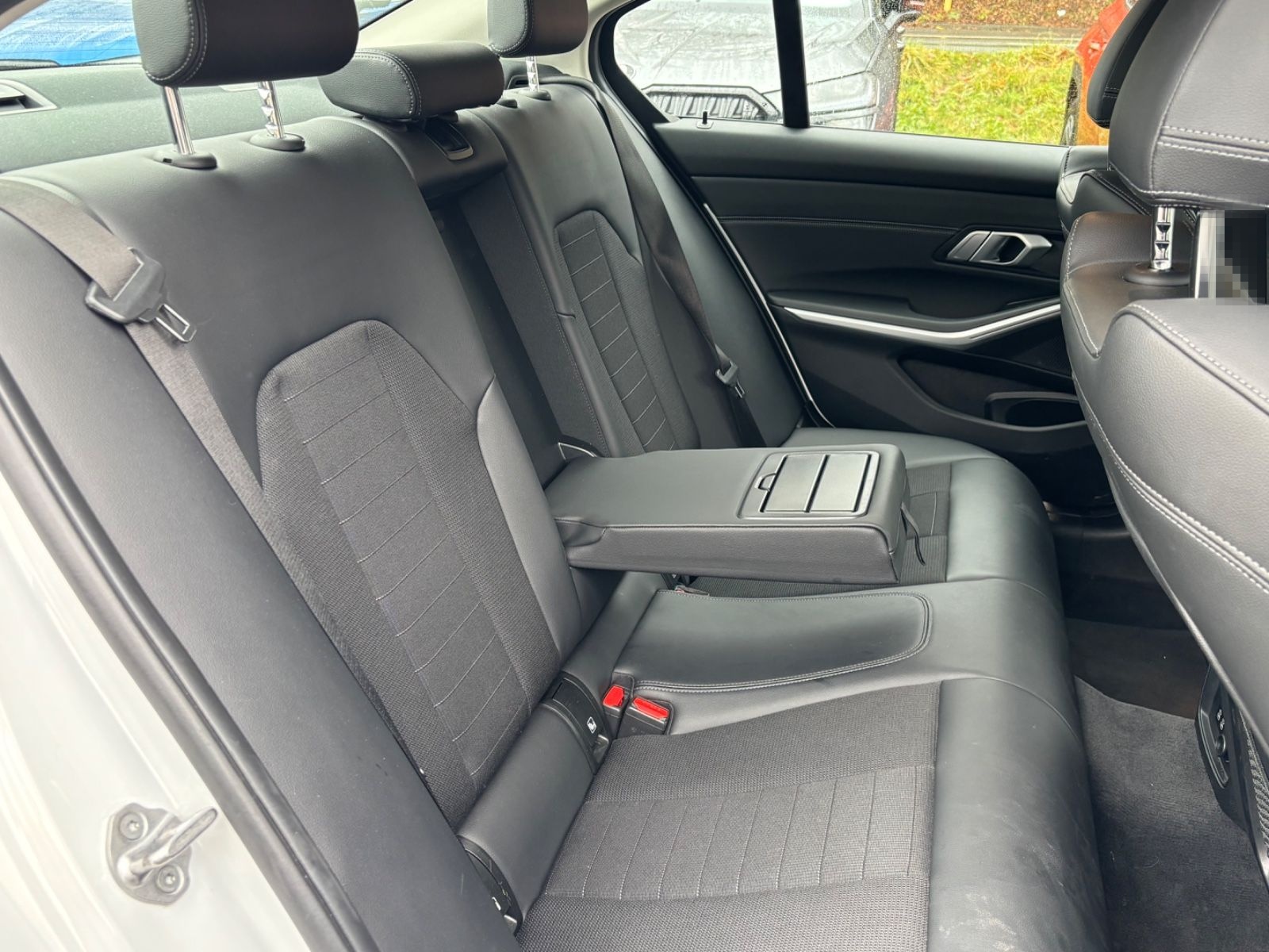 BMW 318 d Sport Line*12 FACH ALU*NAVI*KAMERA foto 16