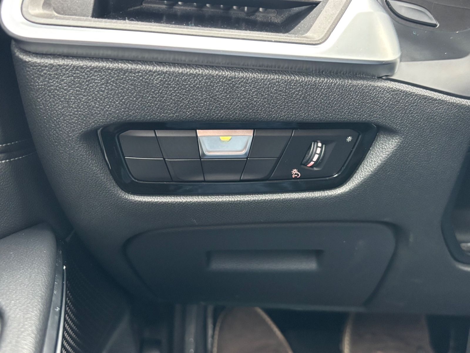 BMW 318 d Sport Line*12 FACH ALU*NAVI*KAMERA foto 8