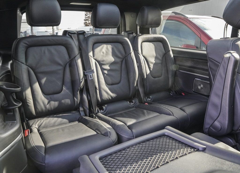 Mercedes-Benz V 300 d Avantgarde 4x4 lang AMG AIRMATIC Pano 9G foto 13