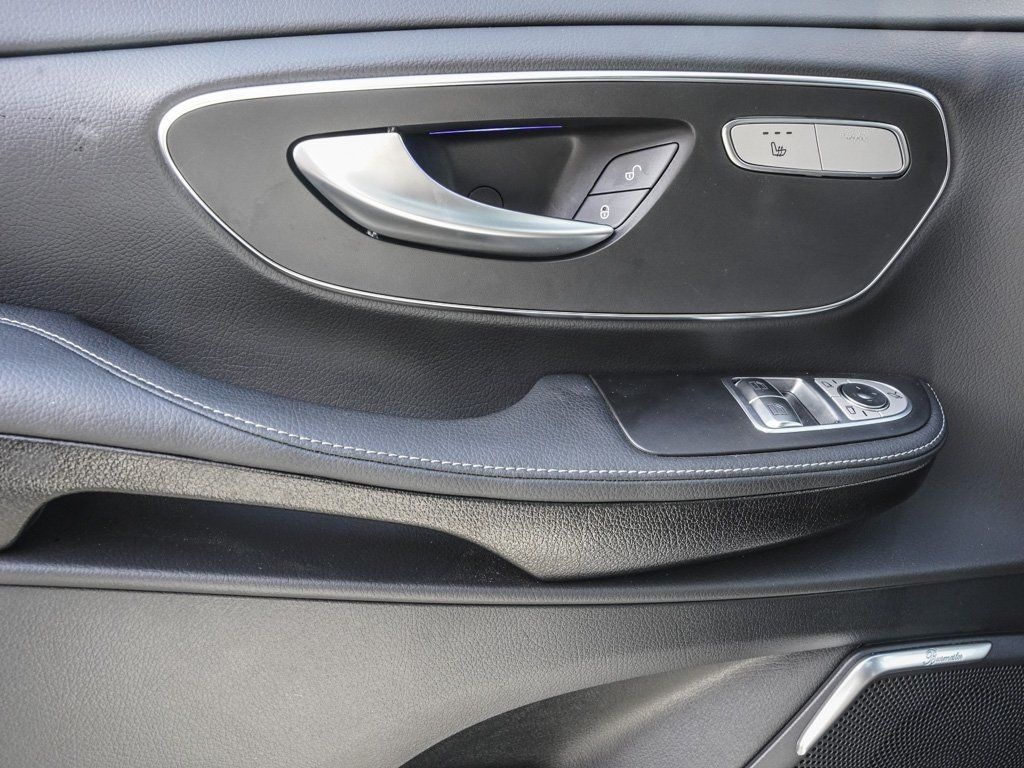 Mercedes-Benz V 300 d Avantgarde 4x4 lang AMG AIRMATIC Pano 9G foto 21