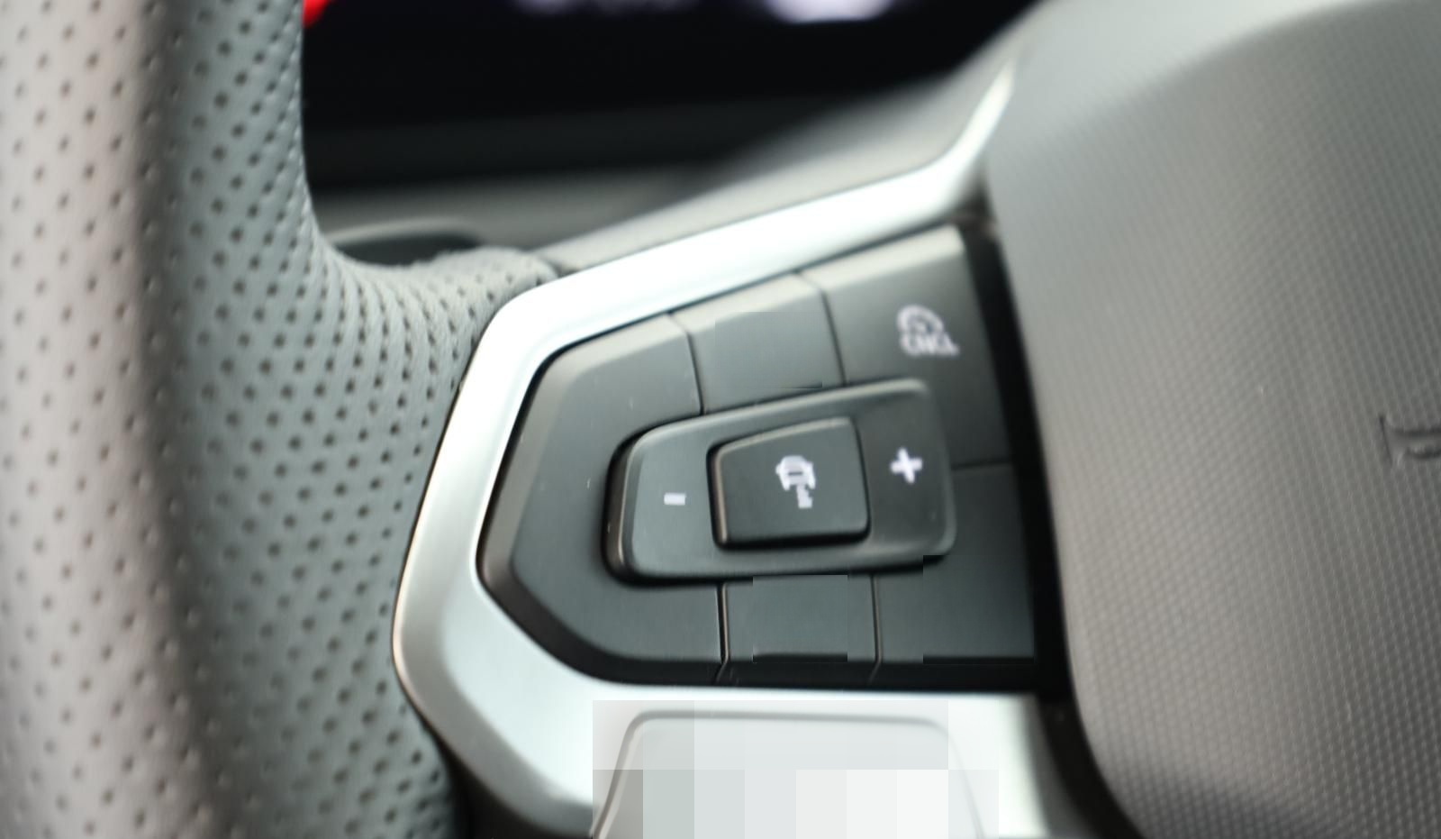 Volkswagen Tiguan 2.0 TSI DSG 4M R-Line IQ Pano Nav Key 360 foto 11