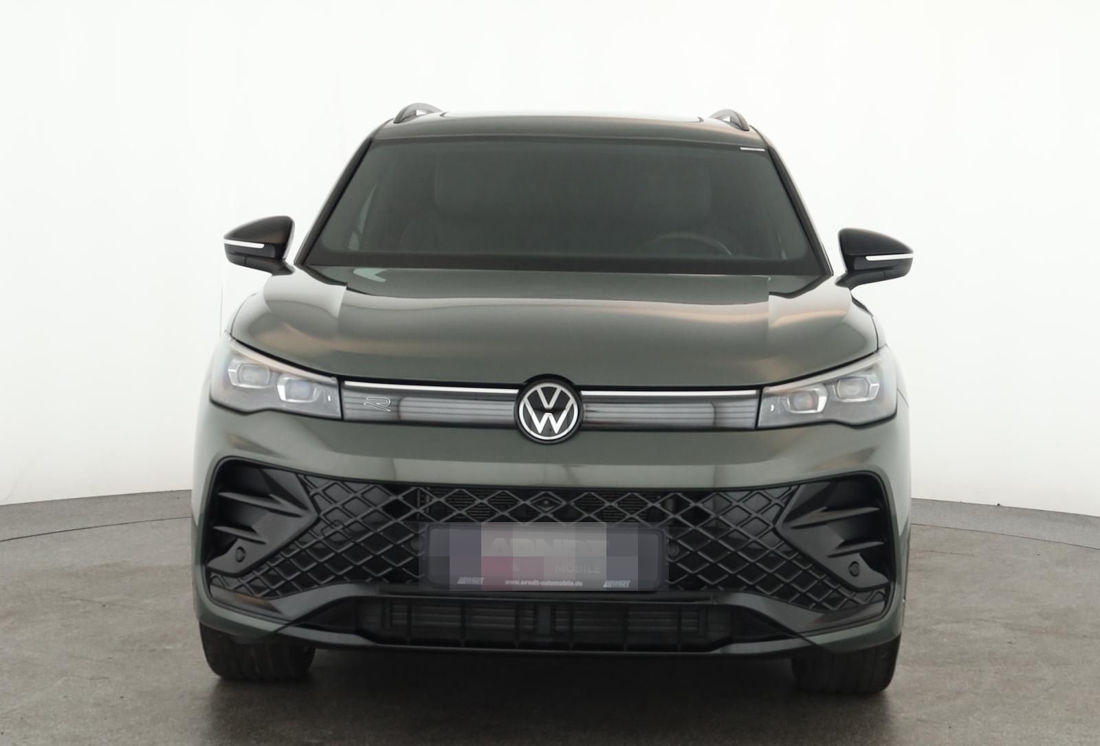Volkswagen Tiguan 2.0 TSI DSG 4M R-Line IQ Pano Nav Key 360 foto 3