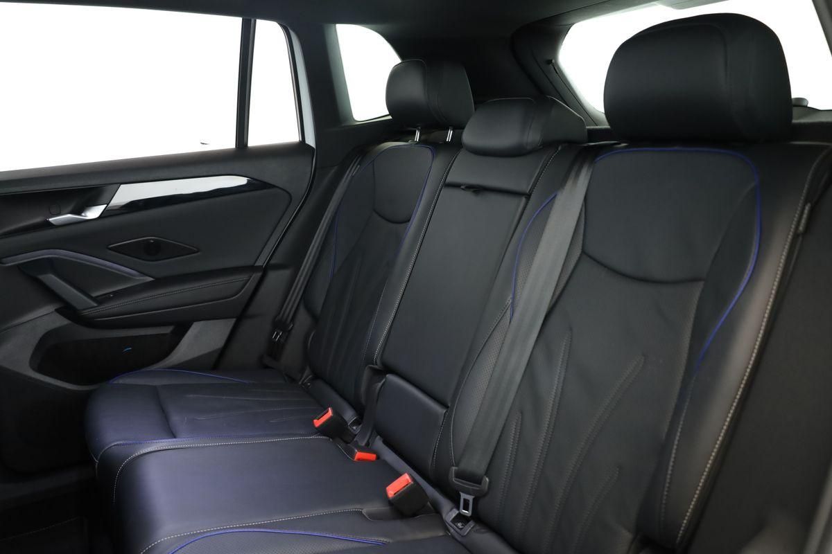 Volkswagen Tiguan 2.0 TSI DSG 4M R-Line IQ Pano Nav Key 360 foto 16