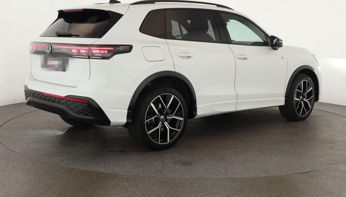 Volkswagen Tiguan 2.0 TSI DSG 4M R-Line IQ Pano Nav Key 360 foto 5
