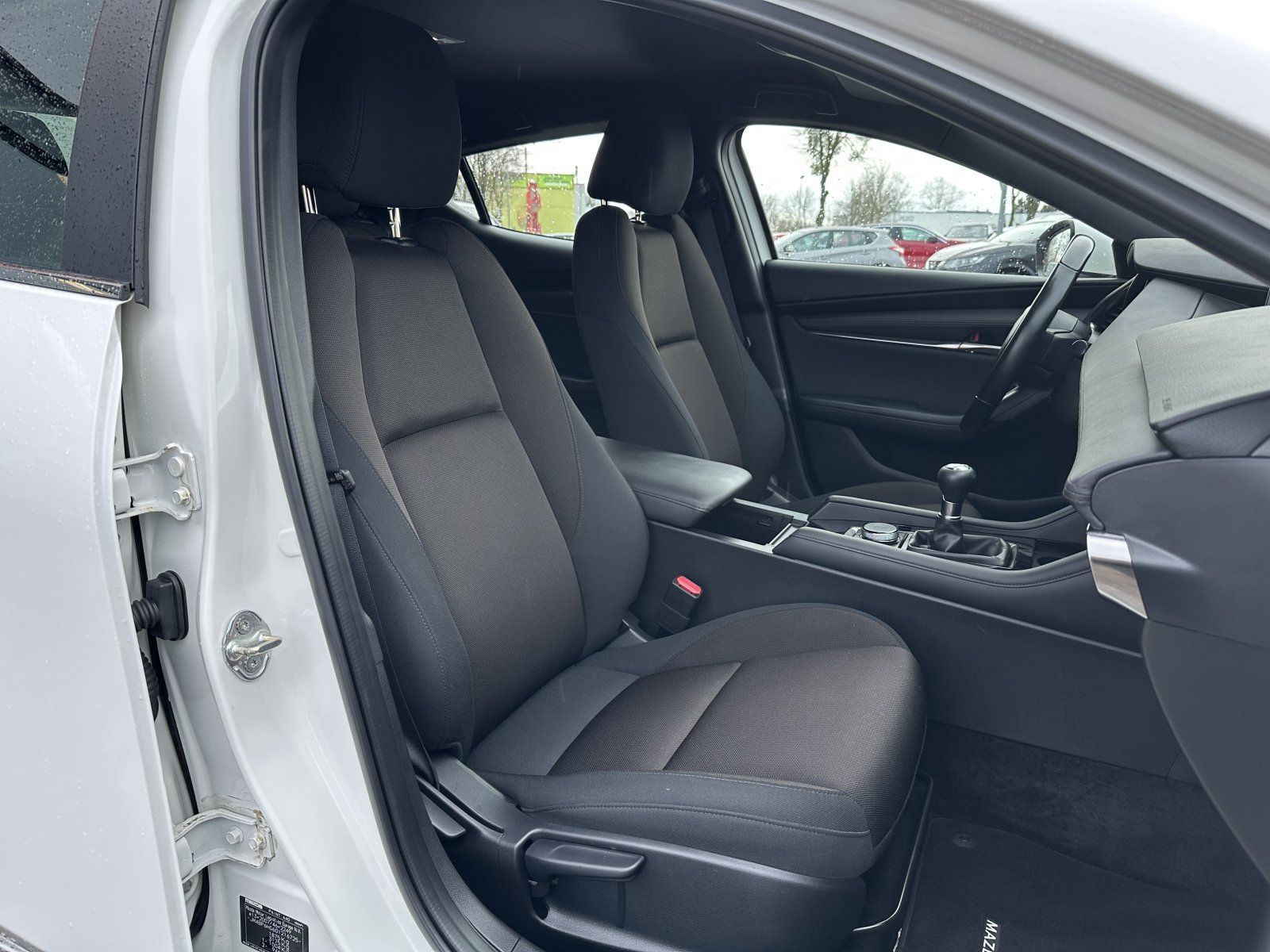 Mazda 3 SKYACTIV-G 2.0 M-HYBRID 150 Selection / PREMIU foto 16
