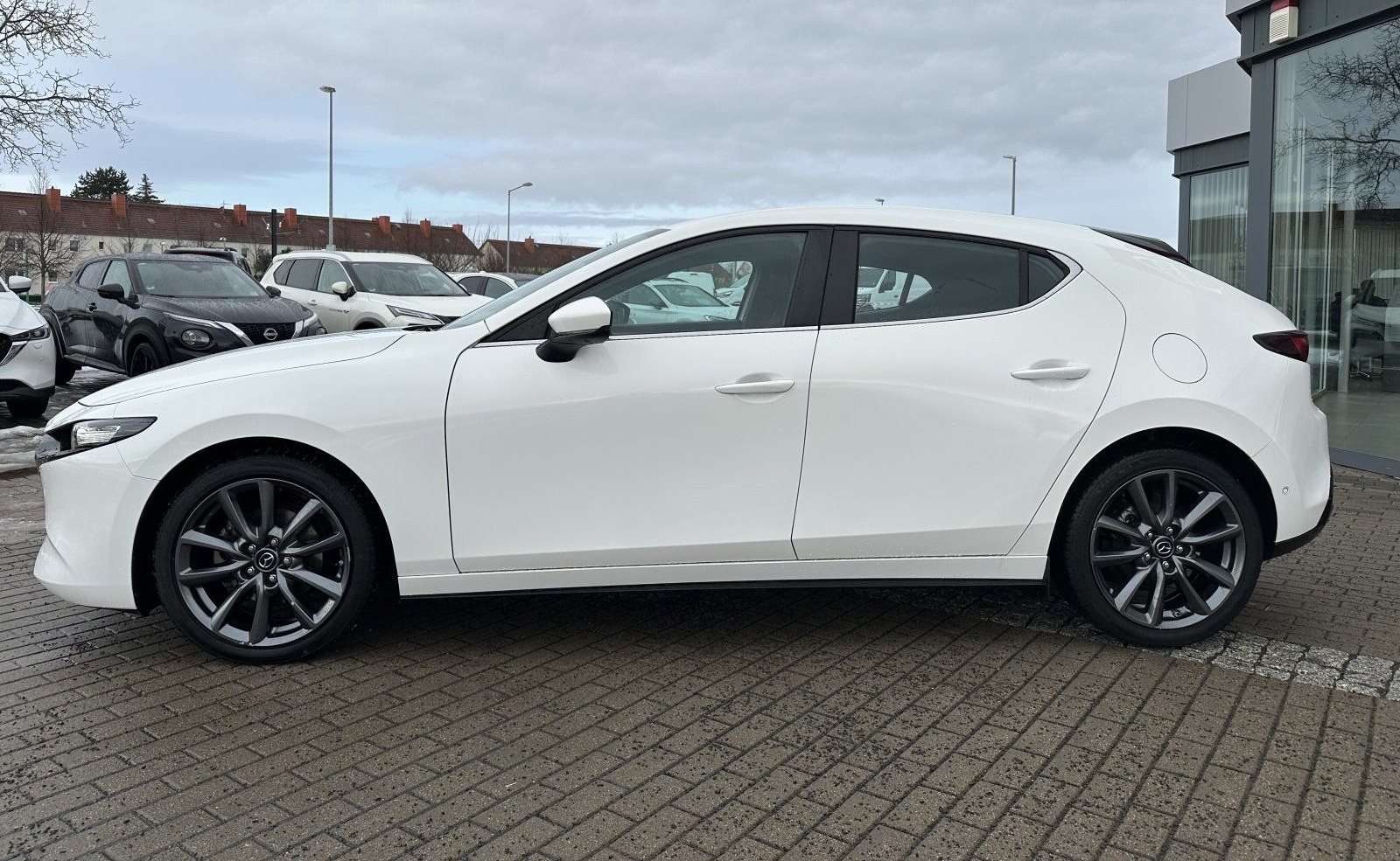 Mazda 3 SKYACTIV-G 2.0 M-HYBRID 150 Selection / PREMIU foto 4
