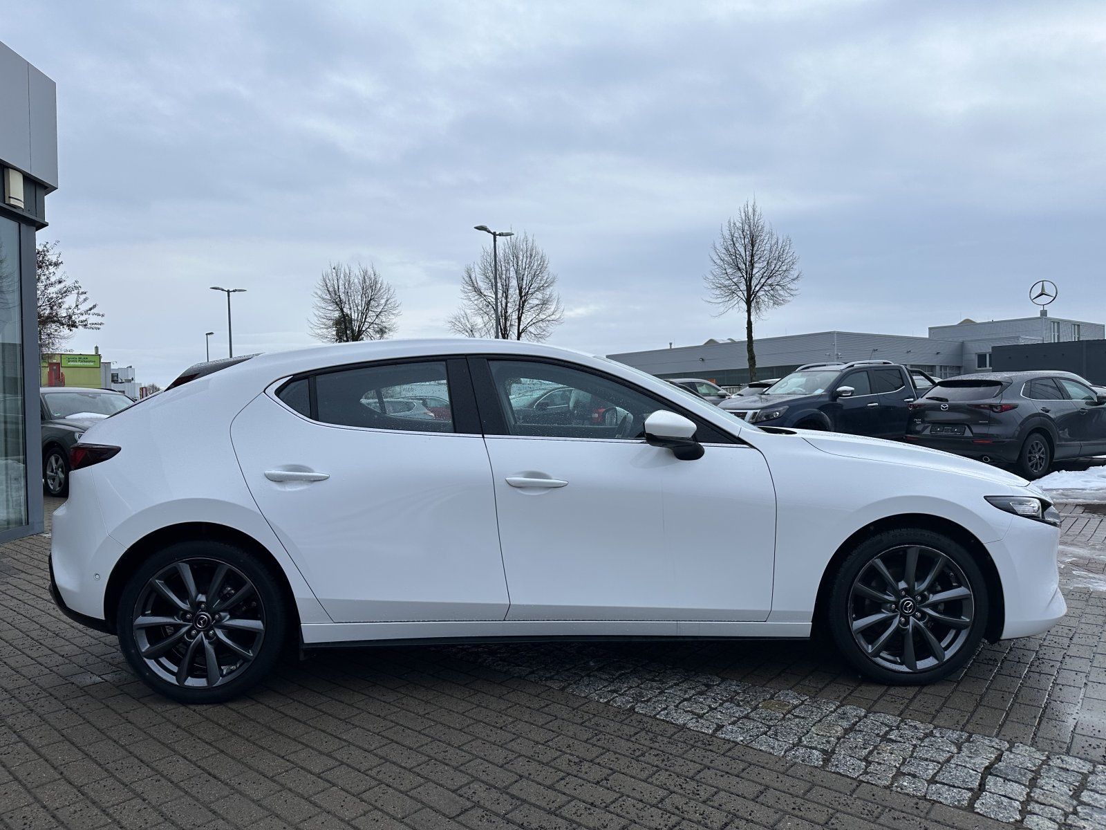 Mazda 3 SKYACTIV-G 2.0 M-HYBRID 150 Selection / PREMIU foto 7