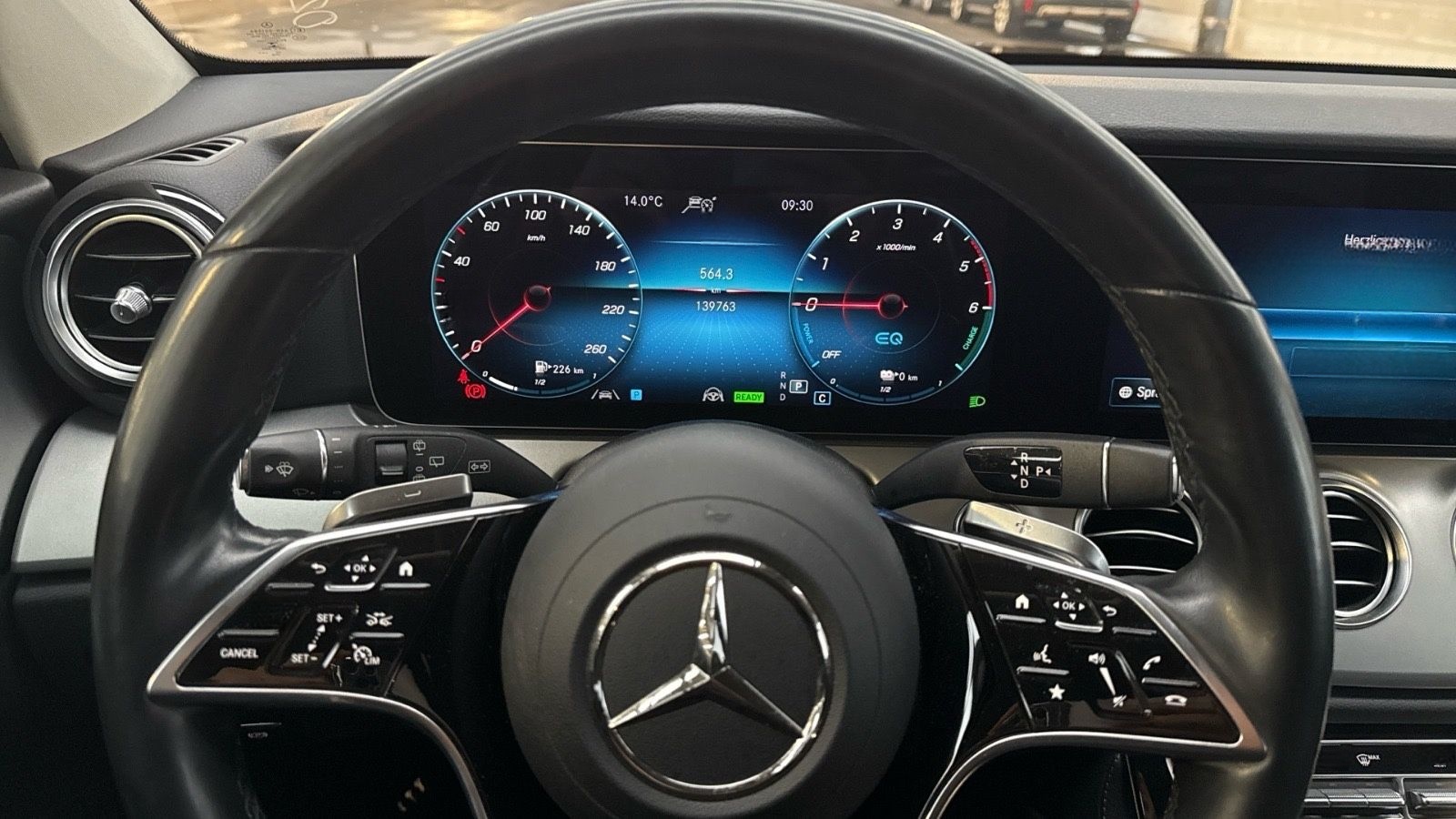 Mercedes-Benz T-Modell E 300 de foto 5