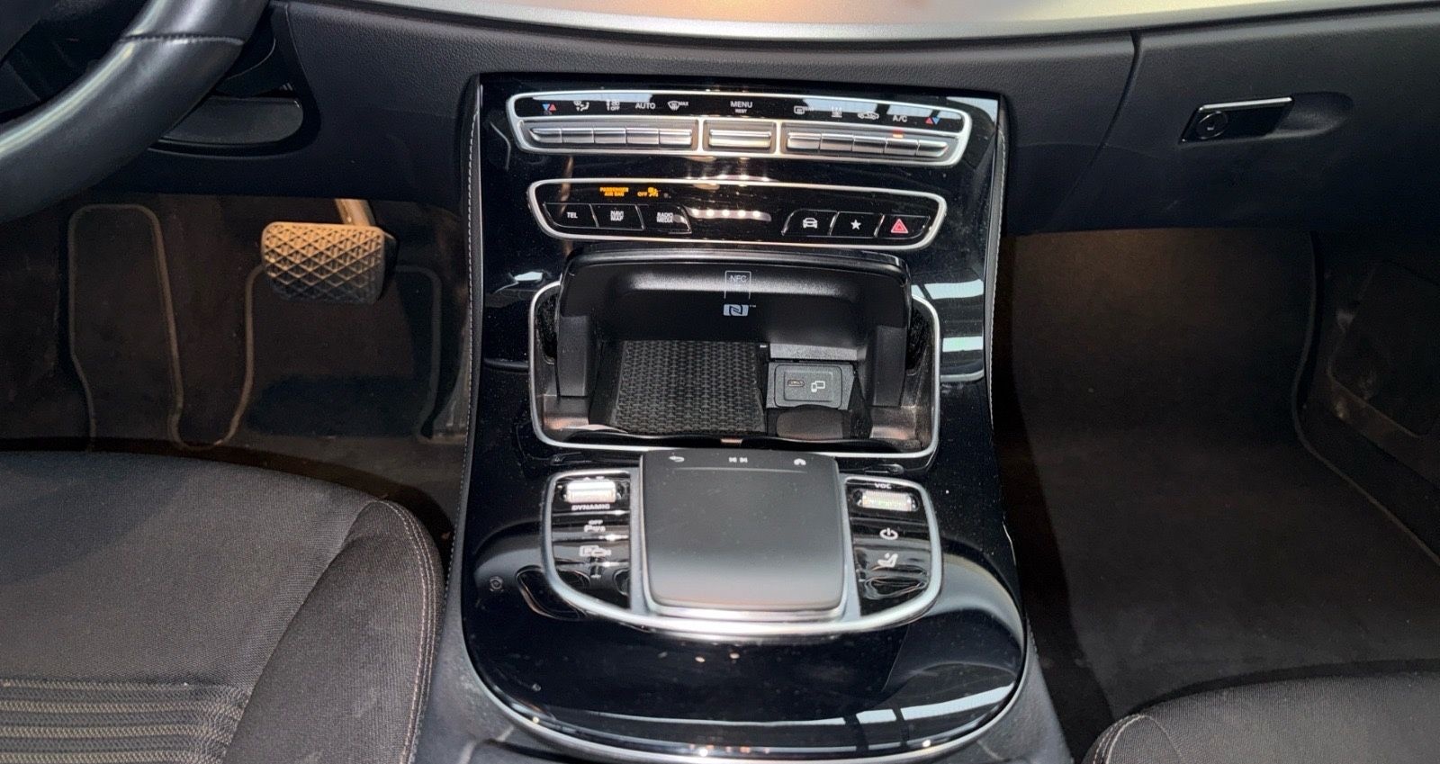 Mercedes-Benz T-Modell E 300 de foto 8