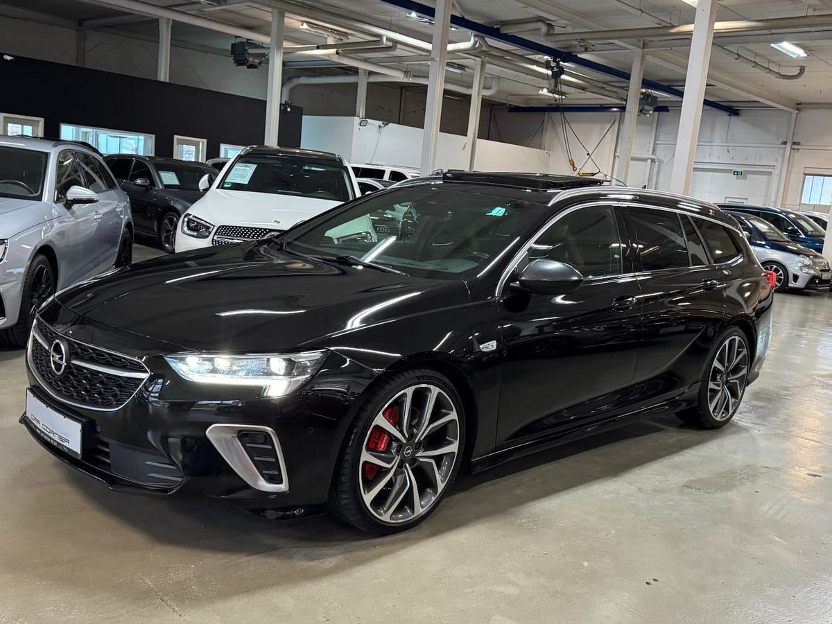 Opel Insignia B Sports Tourer GSi 4X4 OPC PERFORMANCE